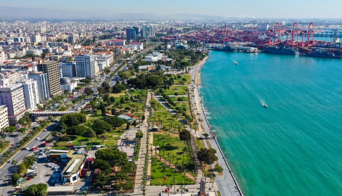 Mersin, kayan dev yatrma tepkili 