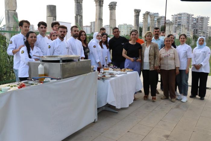 Toros niversitesi’nde Trk Mutfa Haftas kutland