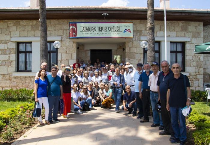 Emekliler Gazi iftliinde bir araya geldi