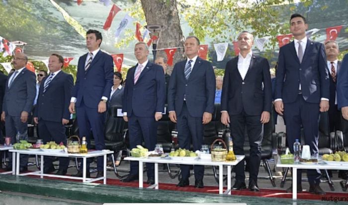 Zeytin festivalinde �ak�r-Kocamaz gerginli�i