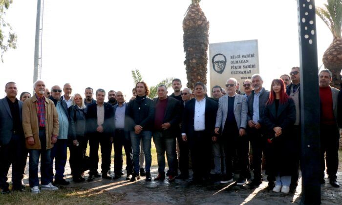 Uur Mumcu gazeteciliini zlyoruz