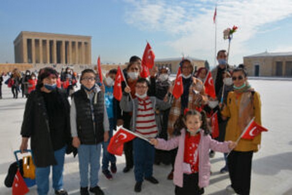 zel bireyler bayram cokusunu Ankara`da yaad