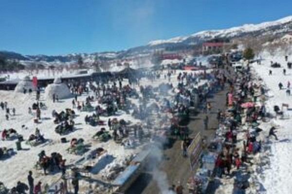 Mersin`de kar festivali cokusu