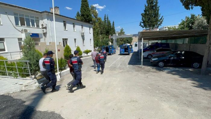 3 ilde hrszlk yapt iddia edilen 7 kii yakaland