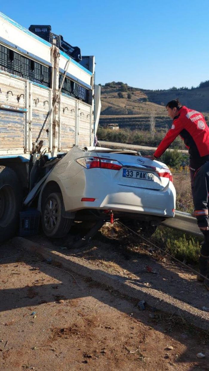 Mersin’de feci kaza: 2 l