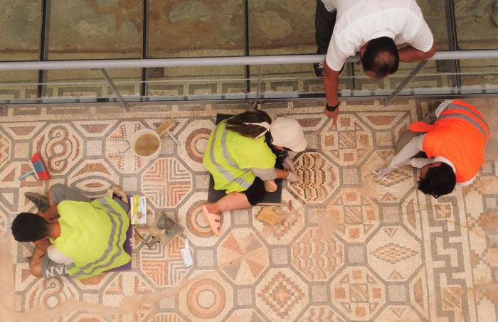 Antik kentin mozaikle ssl hamam restore edildi
