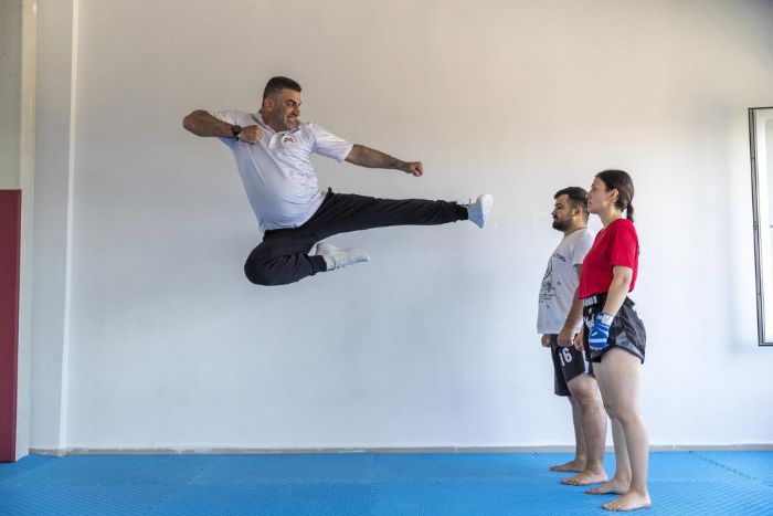 Mersin Bykehir’den cretsiz kick boks ve muaythai kursu