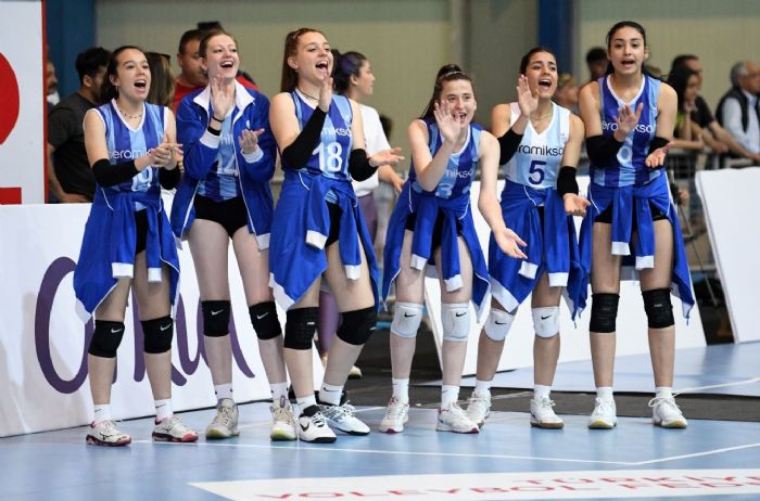 Voleybol Festivali Yeniehirde balad