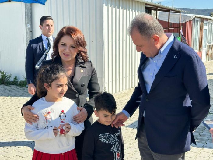 K��: �Deprem enkaz�n� CHP�li belediyeler kald�r�yor�