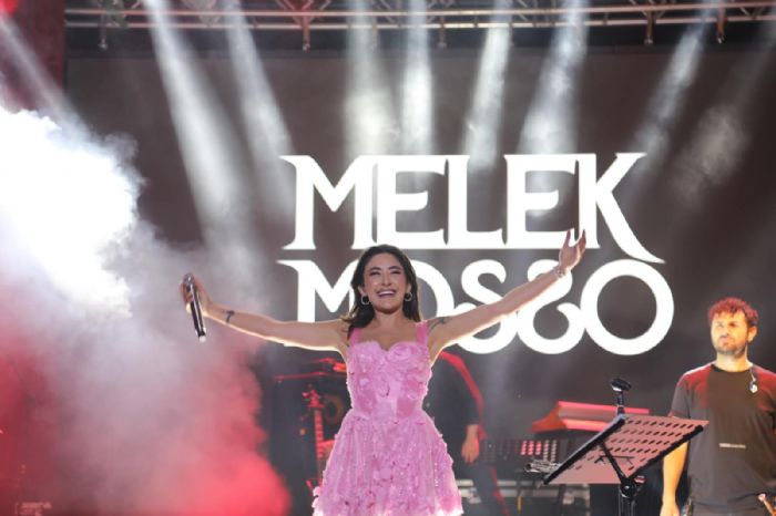 Melek Mosso: 