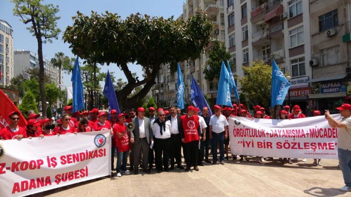 Tez-Koop ,Mersin niversitesi ynetimini protesto etti