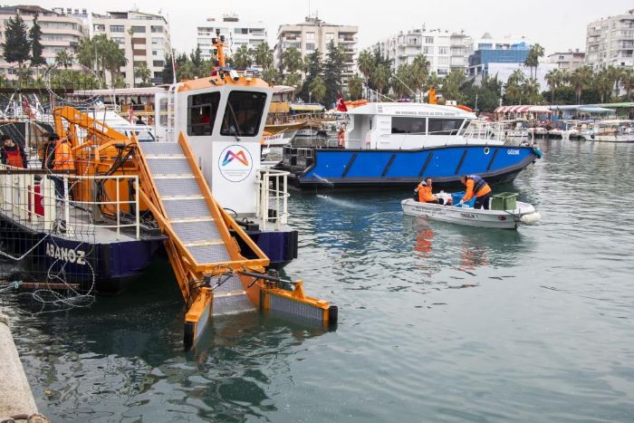 Mersin’de denizden 1 ylda 289 metrekp atk topland