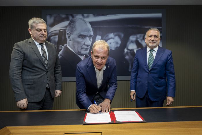 Akdenizin 3 mahallesi kanalizasyona kavuuyor 