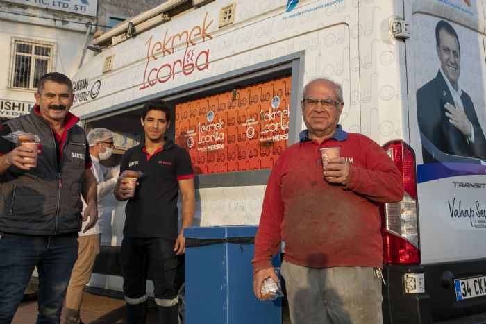 Mersinde iimizi stan hizmet: 1 ekmek 1 orba