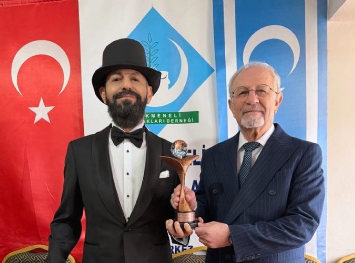 Manaf; �Bar�� ve �nsan Haklar� �d�l�� ile onurland�r�ld�