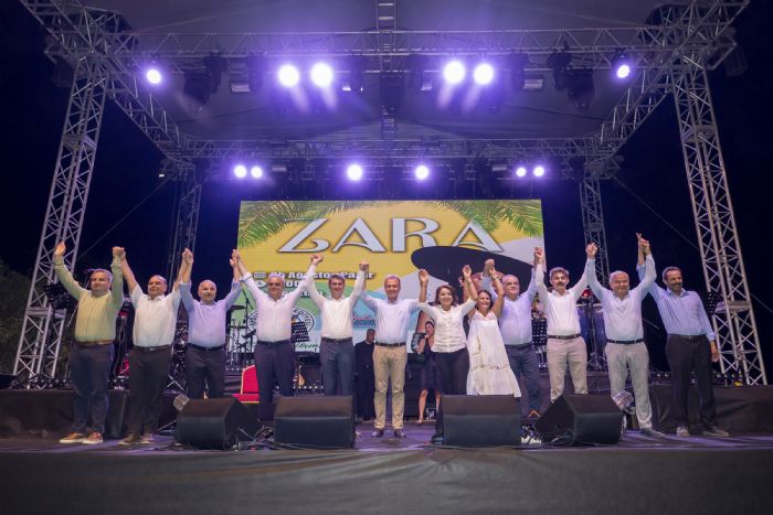 Aydnck yaza veda konserinde Zara rzgar esti