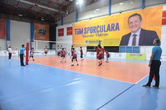 Festival Voleybol heyecan kald yerden devam ediyor