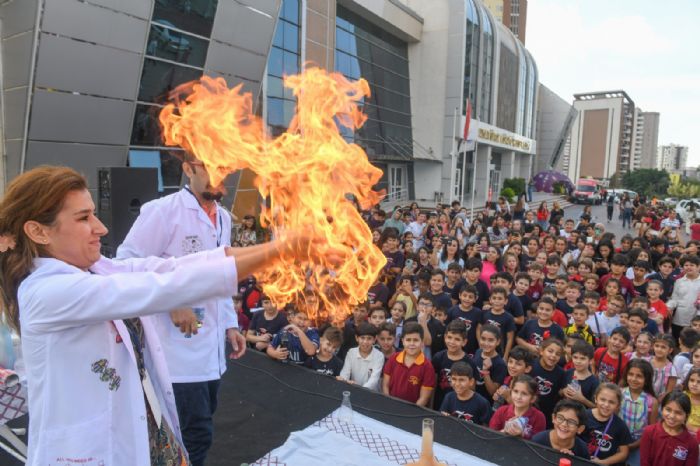 Yeniehir’de Bilim enlii cokusu