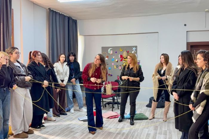 Gen� kad�nlara �G�venli �li�ki� rehberi