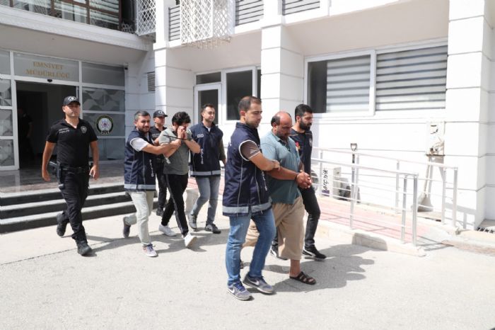 Mersin’de 7 göçmen kaçakçısı tutuklandı