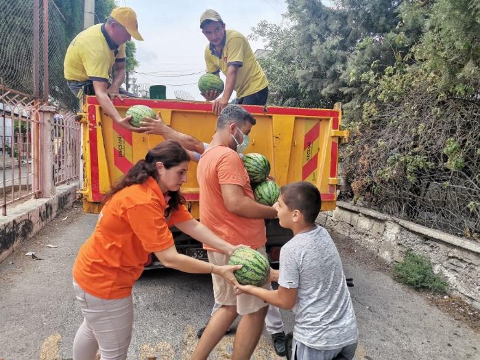 Tarsus’ta bedava karpuz kapld