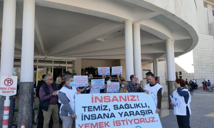 Mersin niversitesi Hastanesinde yemek krizi