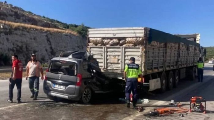 Katliam gibi kaza: 5 l, 1 yaral