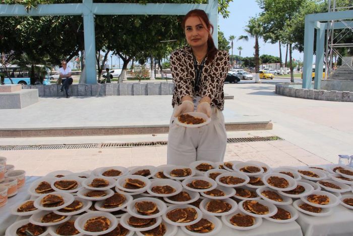 Mersinde Trk Mutfa Haftas fndk lahmacun ile balad