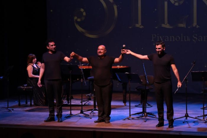 3 Tenor piyanolu an konseri sanatseverler ile buluuyor